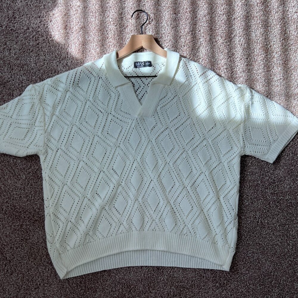 Boohoo Mens SHORT SLEEVE BOXY FIT REVERE OPEN KNIT POLO - CREAM USED SMALL